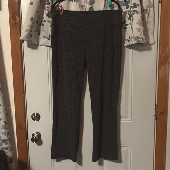 ⭐️ Athletic Works Graphite Gray Leggings – Size XXL ⭐️ - Picture 1 of 4